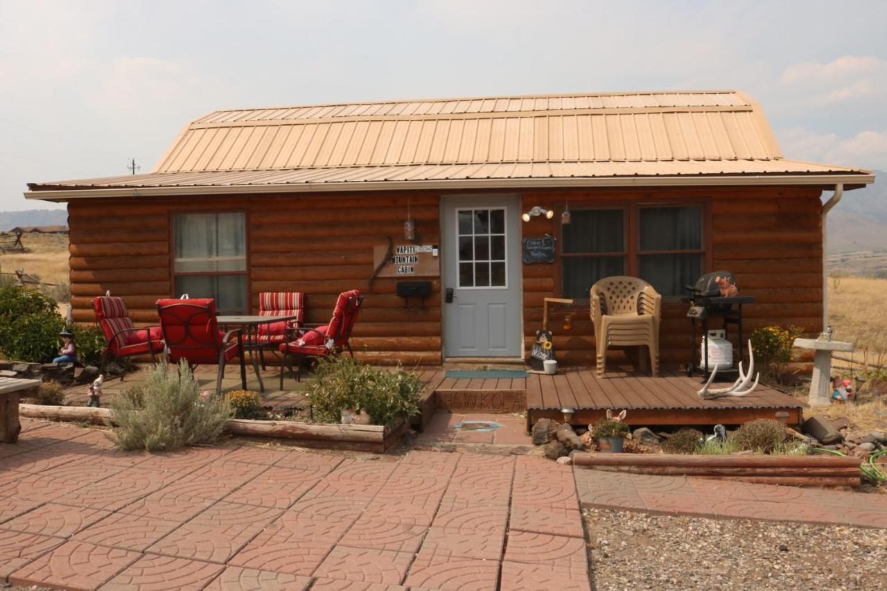 Wapiti Mountain Cabins Exterior photo