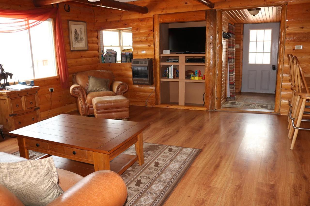 Wapiti Mountain Cabins Exterior photo