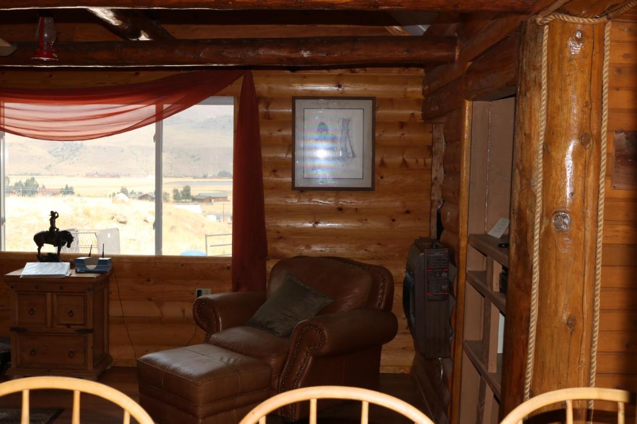 Wapiti Mountain Cabins Exterior photo